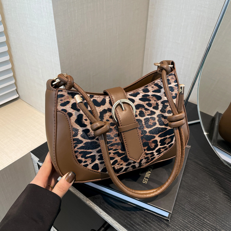 main_0-323 Women Fashion Leopard Dumpling-Shaped Shoulder Bag - Image 1