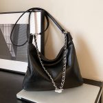 Wholesale Women Fashion Casual Solid Color Chain Large Capacity Shoulder Bag