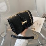 Wholesale Women Fashion Solid Color Chain Small Square Shoulder Bag