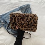 Women Fashion Leopard Plush Chain Shoulder Bag