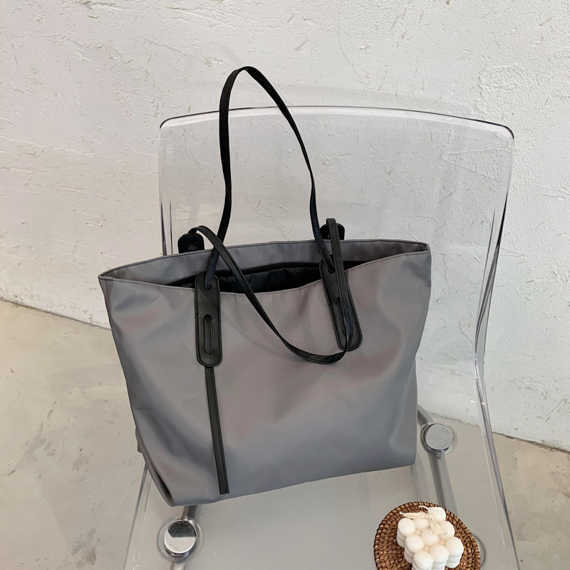 main_0-602 Women Simple Casual Large Capacity Commuter Tote Bag - Image 1