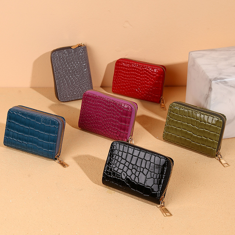 main_1-1066 Unisex Fashion Crocodile Pattern Lacquered Multi-Card Zip Mini Wallet - Image 1