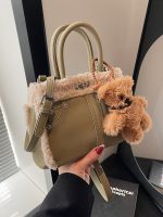 Women Fashion Casual Large Capacity Plush Handbag - Image 2