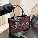 Wholesale Women Fashion Simple Leopard Large Capacity Scarf Handbag
