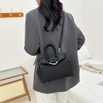 Elegant Large Capacity Canvas Color Contrast Handbags - Image 3