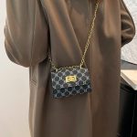 Wholesale Women Fashion Casual Pattern Chain Crossbody Bag - Image 4