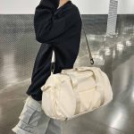 Men Leisure Sports Large Capacity Nylon Duffle Bag - Image 2