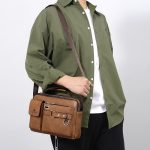 Wholesale Men Fashion Casual Retro PU Crossbody Bag
