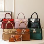 Women Fashion Snake Pattern Large Capacity Handbag Sets - Image 2