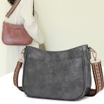 Wholesale Women Fashion Simple Solid Color Soft Leather Large Capacity Shoulder Bag - Image 3