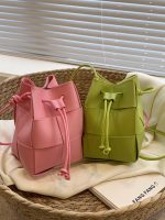 Wholesale Women Fashion Solid Color Woven Pu Bucket Shoulder Bag - Image 4