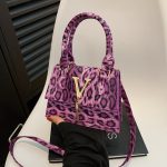 Wholesale Women Fashion Casual Retro Leopard "V" Buckle Square Shoulder Bag - Image 2