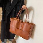 Wholesale Women Retro Large Woven PU Tote Bag
