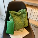 Women Fashionable Solid Color Large Capacity Rhomboid Shoulder Bag - Image 3