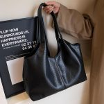 Wholesale Women Casual Simple Solid Color Large Capacity Tote Bag - Image 2