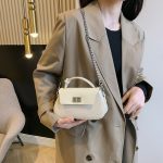 Women Fashion Simple Solid Color Chain Shoulder Bag - Image 3