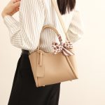 Wholesale Women Fashion Casual Solid Color Basket Handbag - Image 3