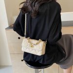 Wholesale Popular Diamond Lattice Chain Square Shoulder Bag - Image 2