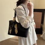 Fashion Large Capacity Casual R Tote Bag - Image 2