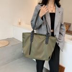 Women Simple Casual Large Capacity Commuter Tote Bag - Image 2