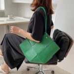 Women Fashionable Large Capacity Shoulder Underarm Bag - Image 3