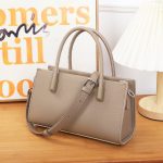 Wholesale Women Fashionable Temperament Genuine Leather Portable Diagonal Bag