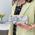 Wholesale Women Fashion Floral Mid-Length Wallet Coin Purse - Image 2