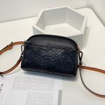 Wholesale Women Fashion Leather Crocodile Pattern Bag - Image 7