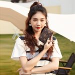 Women Fashion Circle Love Star Four-Leaf Clover Print Card Slot Short Wallet - Image 2