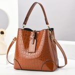 Wholesale Women Fashion Casual Solid Color Crocodile Pattern Large Capacity Handbag