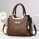 Women Retro Elegant Simple Large Capacity Handbag - Image 3