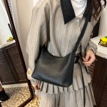 Wholesale Women Fashion Casual Simple Solid Color Crossbody Bag Two-Piece Bag Set - Image 3