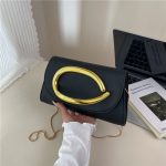 Wholesale Women Fashion Casual Solid Color Metal Buckle Simple Chain Crossbody Bag