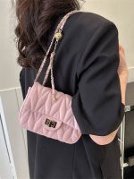 Wholesale Simple And Fashionable Embroidered Rhombic Chain Crossbody Bag - Image 4