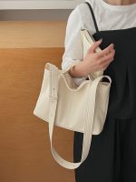 Wholesale Women Fashion Casual Solid Color Large Capacity Crossbody Bag - Image 3