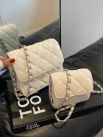 Wholesale Women Fashion Casual Solid Color Rhomboid Chain Crossbody Bag - Image 4