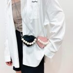 Wholesale Women Fashion Casual Solid Color Heart-Shaped Beads Chain Crossbody Bag - Image 3