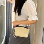 Wholesale Women Fashion Simple Solid Color Zipper Crossbody Bag - Image 2