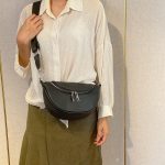 Wholesale Women Fashion Casual Solid Color Zipper Crossbody Bag - Image 3