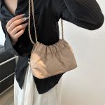 Wholesale Women Fashion Casual Solid Color Chain Crossbody Bag - Image 3