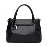 Wholesale Autumn And Winter Women Casual Solid Color Large Capacity Chain Handbag - Image 3