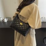 Wholesale Women Fashion Casual Rhomboid Chain Shoulder Bag - Image 3