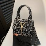 Wholesale Women Fashion Casual Retro Leopard "V" Buckle Square Shoulder Bag - Image 3