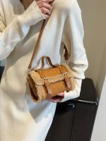 Wholesale Fashion Plush Stitching Shoulder Bag - Image 4