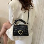 Fashion Heart Flip Square Shoulder Bag - Image 4