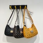 Wholesale Women Fashion Print Lock Square Shoulder Bag - Image 3