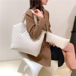 Wholesale Women Fashion Casual Solid Color Rhombic Large Capacity Handbag Two-Piece Bag Set - Image 3