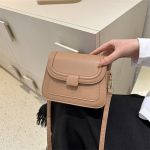 Women Fashion Simple Solid Color Small Square Shoulder Bag - Image 2