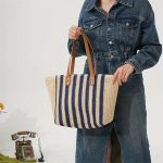 Women Casual Contrast Color Large Capacity Straw Woven Beach Tote Bag - Image 3