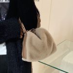 Plush Autumn And Winter Women Handbag - Image 3